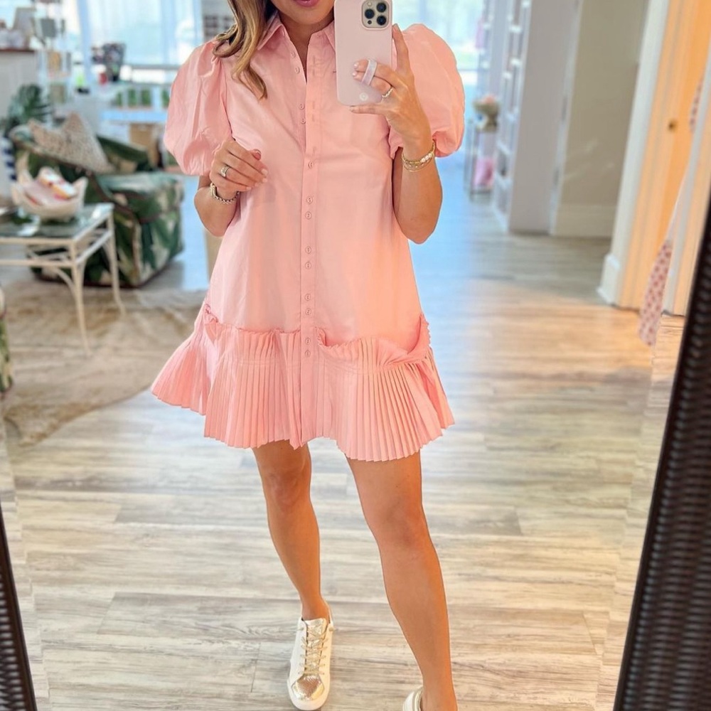 Aureum pleat hem shirt dress in pale pink